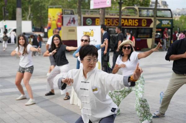 文化崛起 规范市场共谋健康发展麻将胡了试玩卡游助力中国卡牌(图2)
